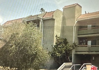 955 S Normandie Avenue - Photo 1