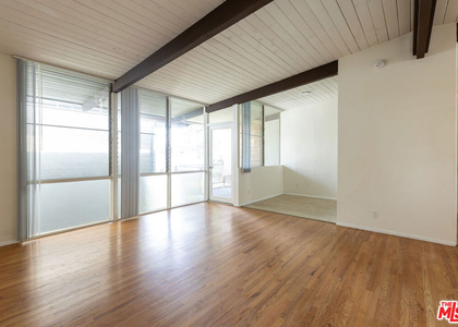 11133 Rose Avenue - Photo 1