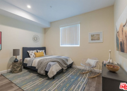 850 S Gramercy Place - Photo 1
