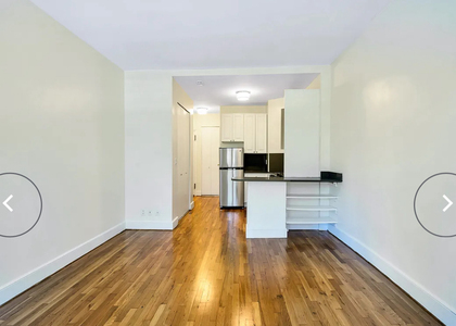 1378 York Avenue - Photo 1