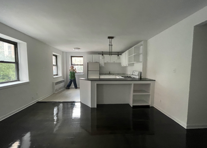 East 49th Street - Photo 1