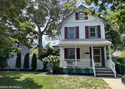 819 Dunlewy Street - Photo 1