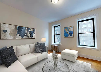 Second Avenue - Photo 1