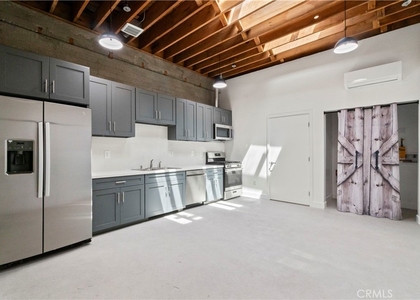 1901 S Pacific Avenue - Photo 1