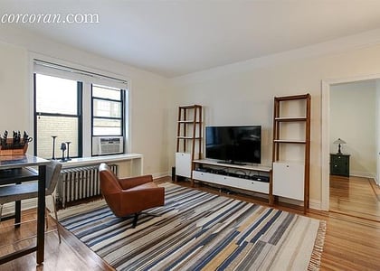 West 10th Street - Photo 1