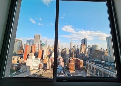 West 37th, Hudson Yards - Photo 1