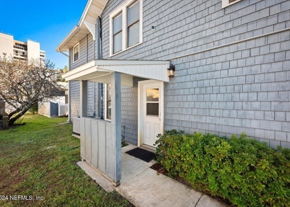 1205 2nd Street S - Photo 1