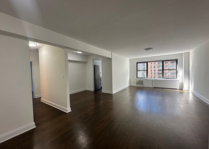 157 East 57th Street - Photo 1