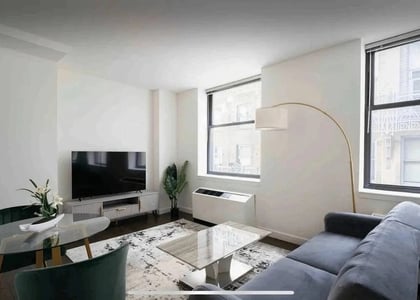 Maiden Lane - Photo 1