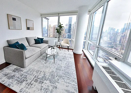 610 West 42nd Street - Photo 1