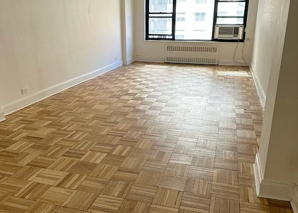East 55th Street - Photo 1