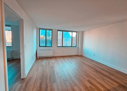 West 35th, Hudson Yards - Photo 1