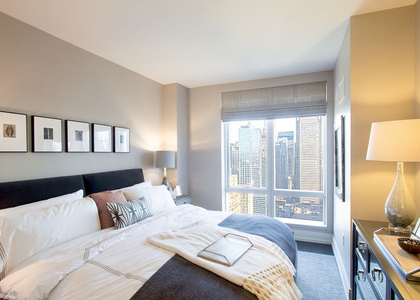 555 10th Avenue - Photo 1
