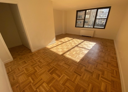 East 49th Street - Photo 1