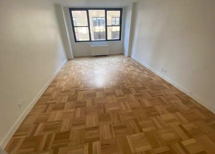 East 49th Street - Photo 1