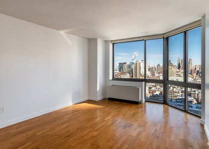 West 43rd Street - Photo 1