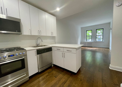 West 22nd st - Photo 1