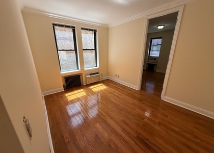  East 58th Street - Photo 1