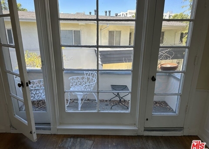 613 Midvale Avenue - Photo 1