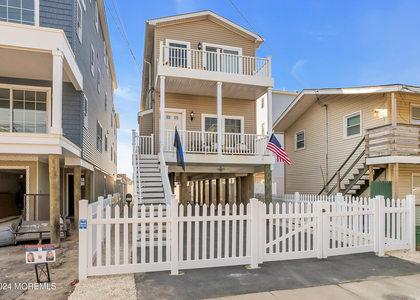 329 Franklin Avenue - Photo 1