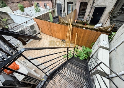 East 11th Street - Photo 1