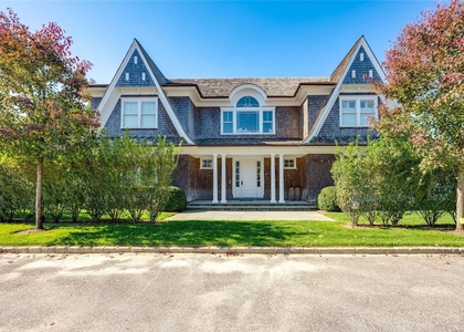 52 Quogue Street - Photo 1
