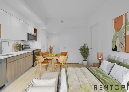 77 Commercial st - Photo 1