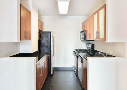 Maiden Lane - Photo 1