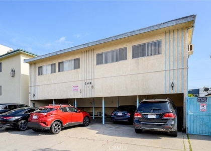 208 E Chevy Chase Drive - Photo 1