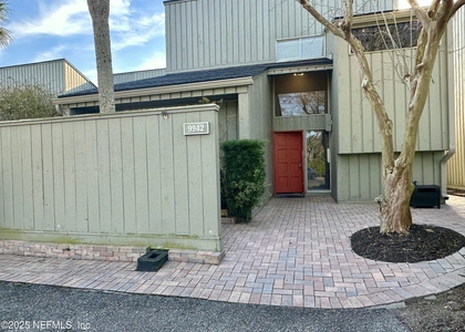 9942 Sawgrass Drive E - Photo 1