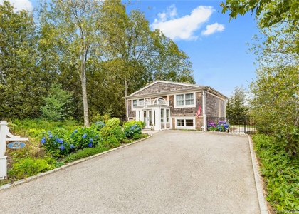 29 Missapoque Avenue - Photo 1