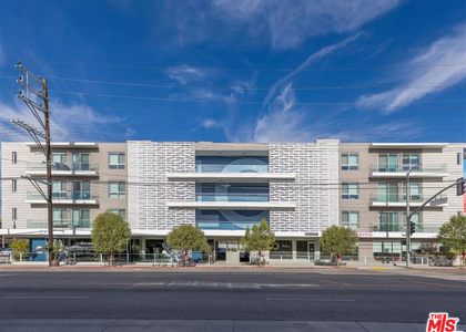 710 N El Centro Avenue - Photo 1