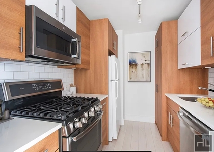 East 52nd Street - Photo 1