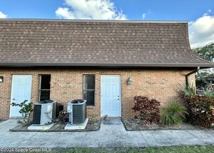 4714 Overlook Drive Ne - Photo 1