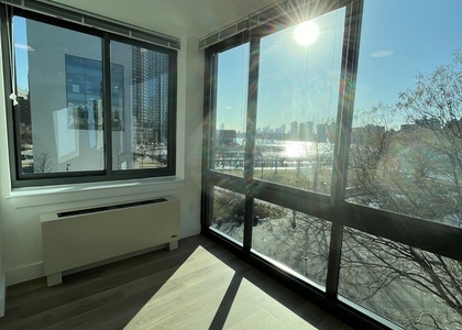 Center Boulevard - Photo 1