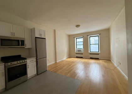 123 East 82nd Street - Photo 1