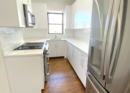 East 56 Street - Photo 1