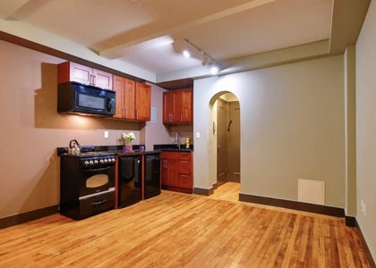 Waverly Place and Mercer Stree - Photo 1