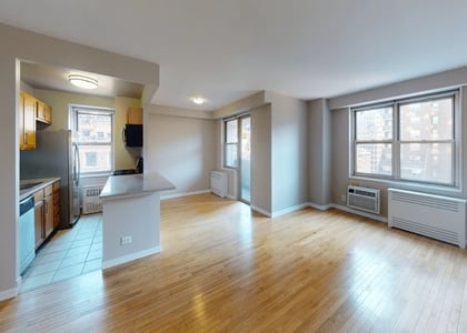 Greenwich Street - Photo 1