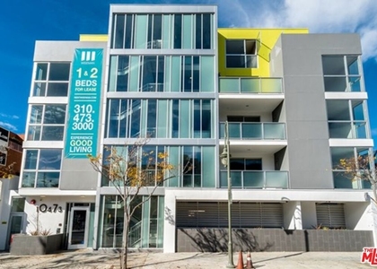 10473 Santa Monica Boulevard - Photo 1