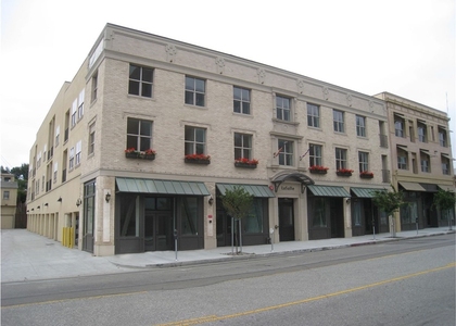 255 W 7th Street - Photo 1