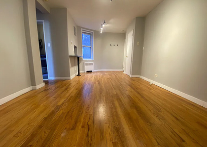 East 58 Street - Photo 1
