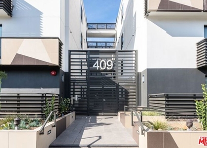 409 Hayworth - Photo 1