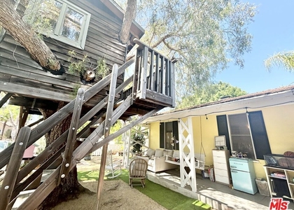 630 North Gardner St - Photo 1