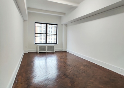 Broadway/ 72 - Photo 1