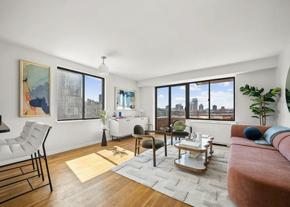 7th Avenue - Photo 1