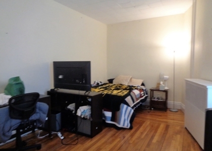 50 Carlton St - Photo 1