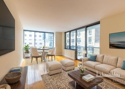 W 48th St - Photo 1