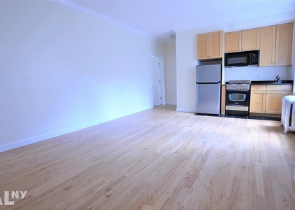 117 W 13th St - Photo 1