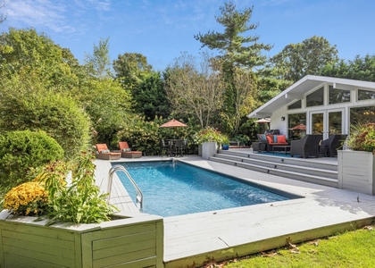21 Hillover Road E - Photo 1